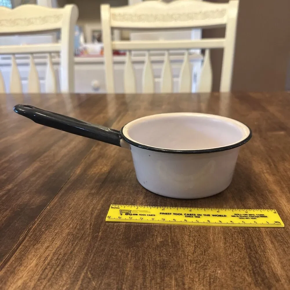 Vintage Farmhouse  Enamelware Saucepan Round 6